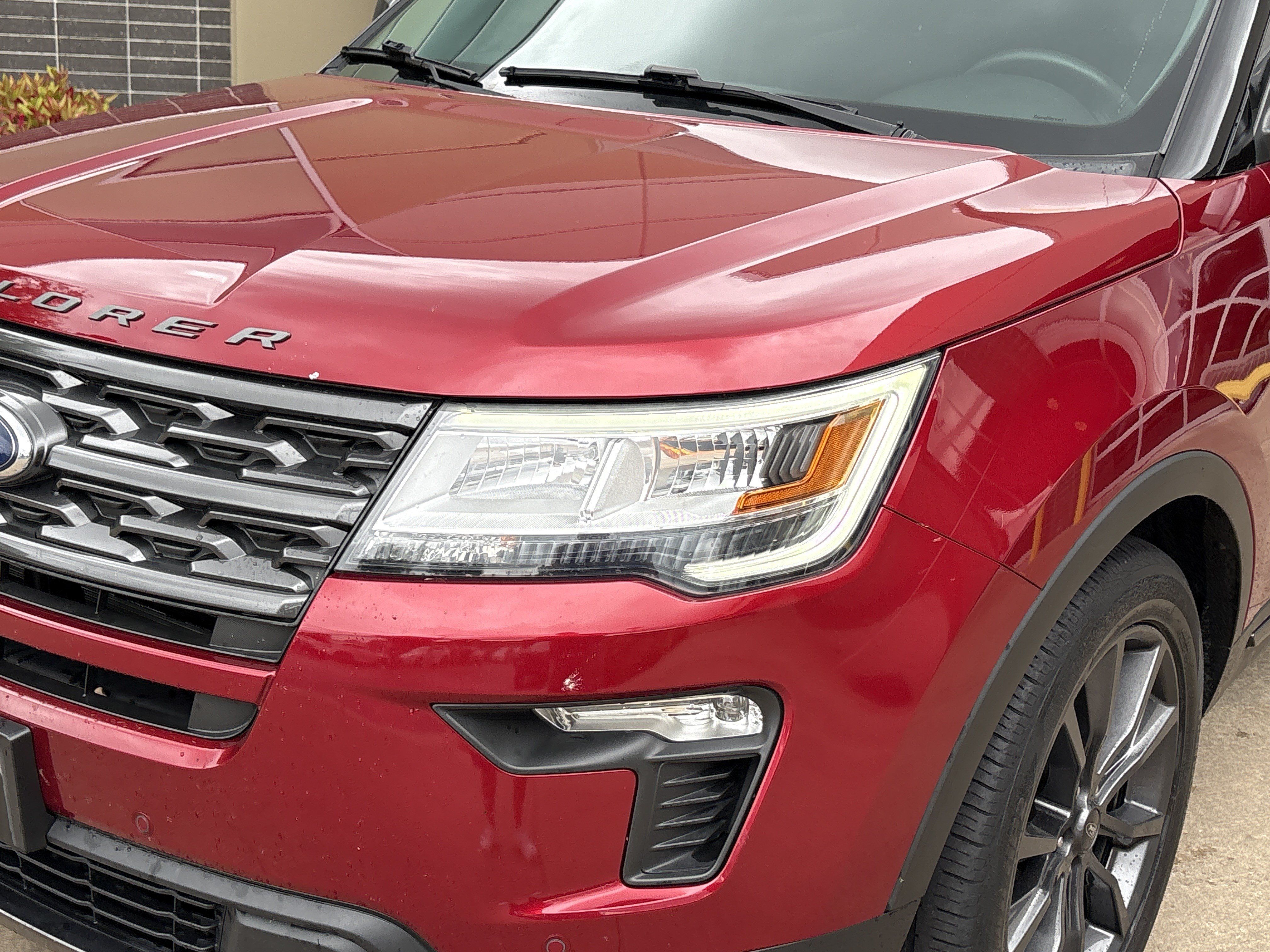 Used 2018 Ford Explorer XLT w/ Equipment Group 202A FWD image 6