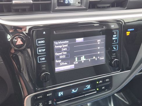 Used 2019 Toyota Corolla SE FWD image 16