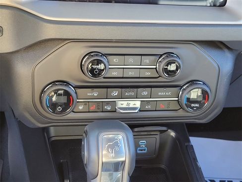 New 2025 Ford Bronco Outer Banks image 20