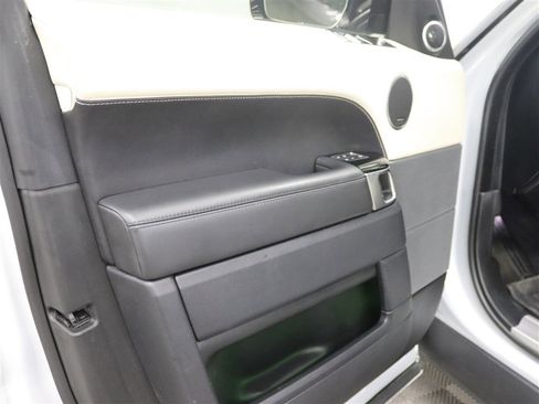 Used 2019 Land Rover Range Rover Sport HSE Dynamic image 20