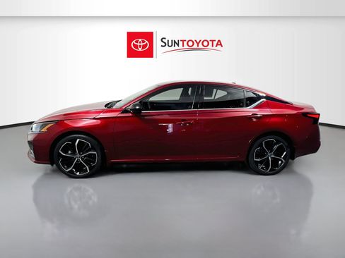 Used 2024 Nissan Altima 2.5 SR FWD image 7
