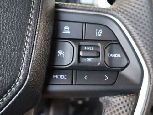 Used 2025 Toyota Tundra 4x4 CrewMax Hybrid image 22