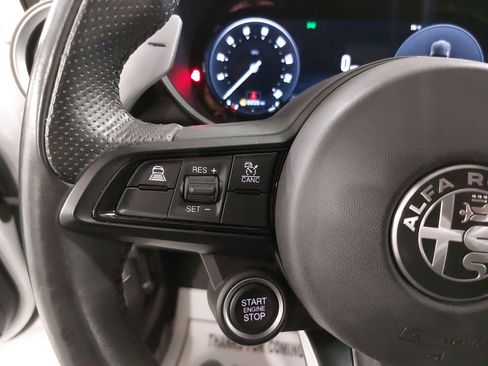 Used 2024 Alfa Romeo Giulia Sprint image 19