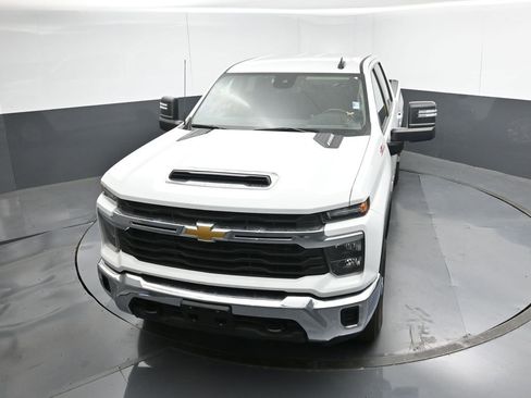 Used 2024 Chevrolet Silverado 2500 LT image 41