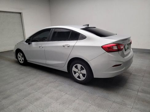 Used 2018 Chevrolet Cruze LS FWD image 3