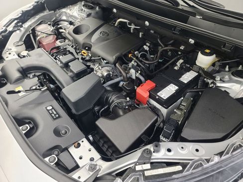 Used 2025 Toyota RAV4 XLE image 39