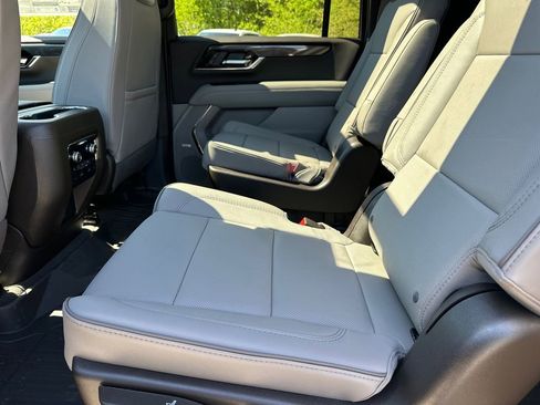 New 2026 GMC Yukon XL Elevation w/ Elevation Premium Package image 21