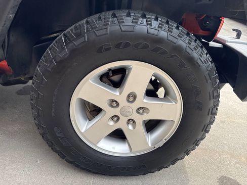 Used 2015 Jeep Wrangler Sport image 18