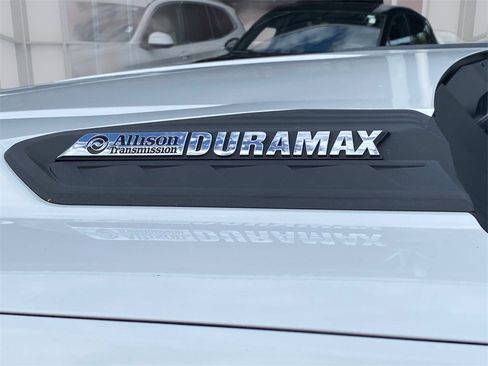 Used 2024 Chevrolet Silverado 2500 LT image 18