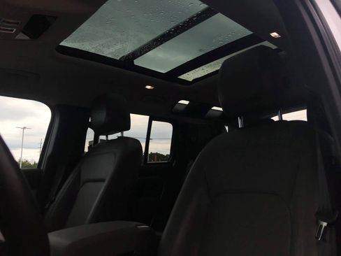 Used 2023 Land Rover Defender 110 SE AWD/4WD image 24