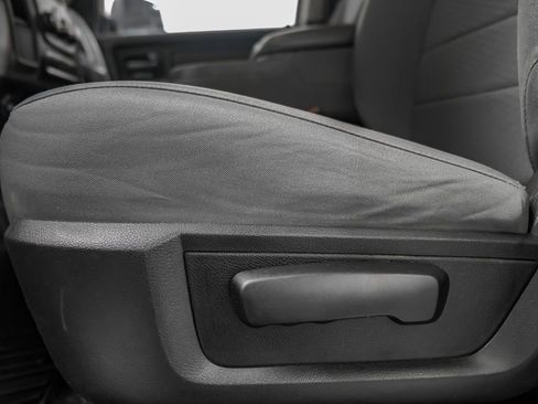 Used 2018 RAM 2500 Tradesman w/ Chrome Appearance Group AWD/4WD image 31