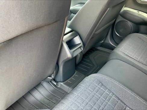 New 2026 Honda HR-V LX image 18