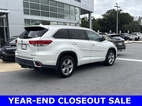 Used 2017 Toyota Highlander Limited image 8