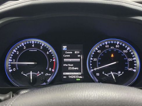 Used 2018 Toyota Highlander Limited AWD/4WD image 38
