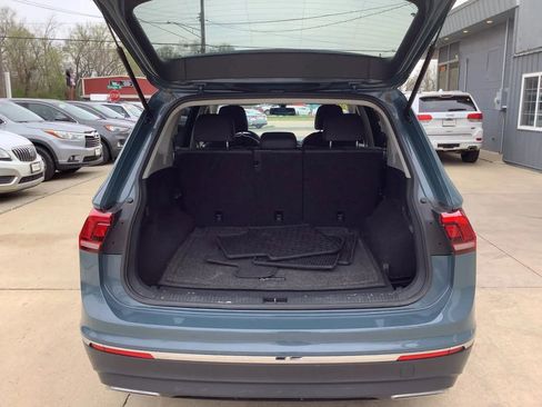 Used 2020 Volkswagen Tiguan SE AWD/4WD image 13
