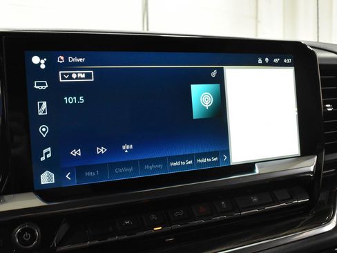 Used 2023 Chevrolet Silverado 1500 LT image 17