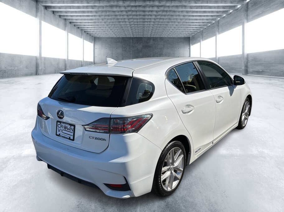 Used 2014 Lexus CT 200h FWD image 3