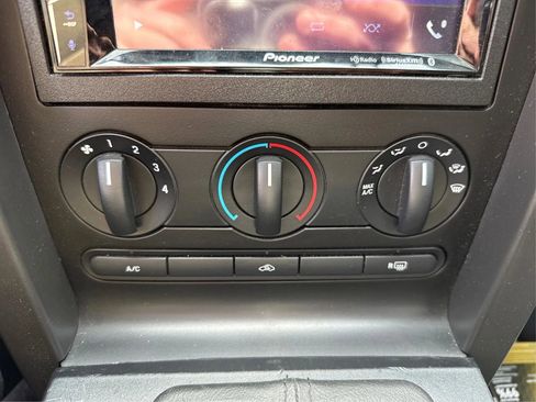 Used 2006 Ford Mustang GT Premium image 27