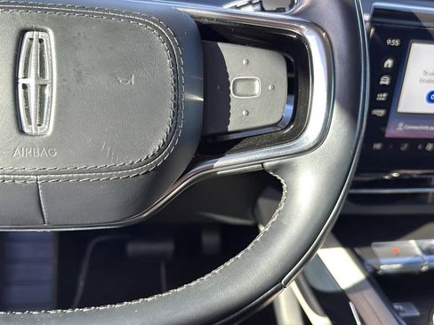 Used 2024 Lincoln Nautilus Reserve image 16