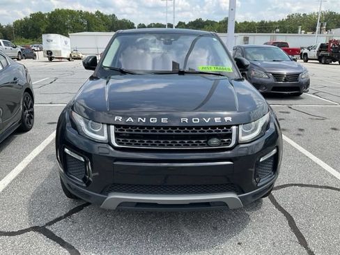Used 2018 Land Rover Range Rover Evoque SE AWD/4WD image 2