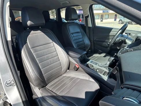 Used 2017 Ford Escape Titanium image 16