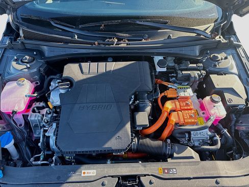 New 2025 Hyundai Elantra SEL image 22