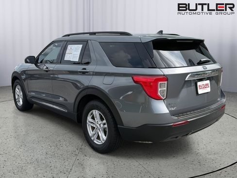 Certified 2023 Ford Explorer XLT RWD image 4