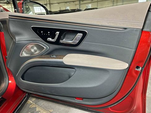Used 2022 Mercedes-Benz EQS 450+ Sedan image 10
