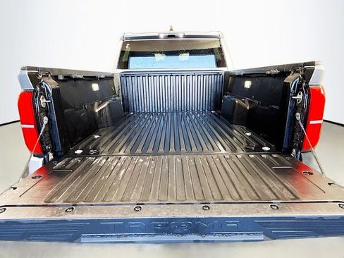 Used 2024 Toyota Tacoma TRD Off-Road image 23
