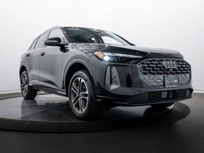 Certified 2025 Audi Q5 Premium w/ Convenience Package