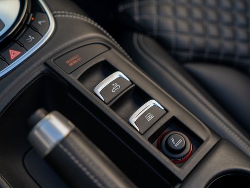 Used 2014 Audi R8 V10 image 36