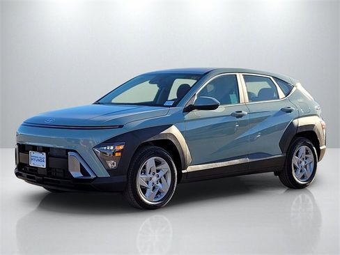 Used 2026 Hyundai Kona SE image 8