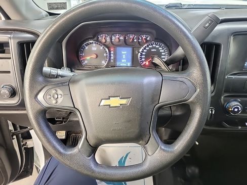 Used 2018 Chevrolet Silverado 1500 Custom w/ Custom Value Package AWD/4WD image 15