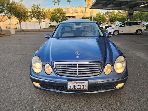 Used 2005 Mercedes-Benz E 320 Sedan image 3