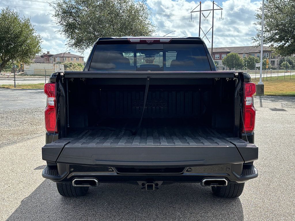 Used 2024 Chevrolet Silverado 1500 High Country w/ High Country Premium Package AWD/4WD image 6