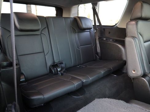 Used 2018 Chevrolet Suburban Premier image 20