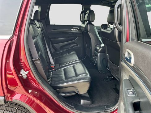 Used 2019 Jeep Grand Cherokee Limited image 27