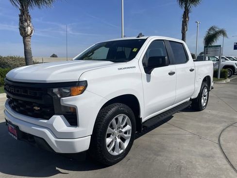 Used 2022 Chevrolet Silverado 1500 Custom image 4