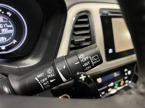 Used 2017 Honda HR-V EX-L image 36