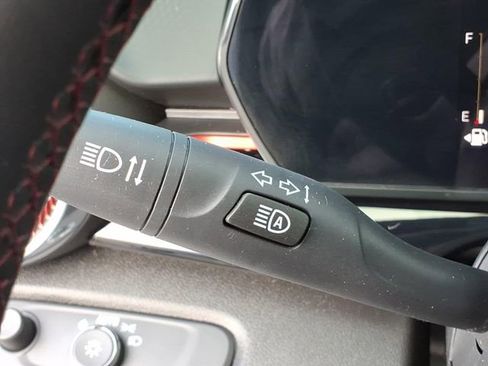 Used 2025 Chevrolet Trax RS w/ Driver Confidence Package FWD image 17