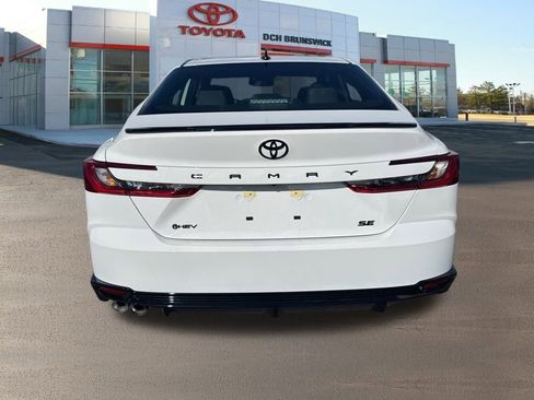 New 2026 Toyota Camry Hybrid image 5