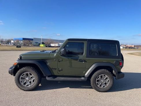Used 2023 Jeep Wrangler Sport S image 5