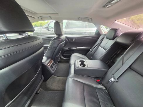 Used 2013 Toyota Avalon XLE Premium FWD image 10