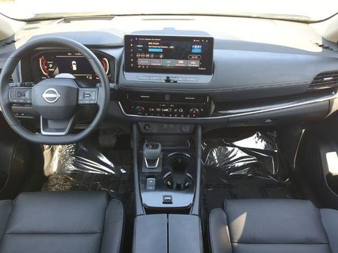 Certified 2025 Nissan Rogue SL w/ Tech Package image 15