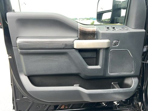 Used 2022 Ford F250 Lariat w/ Chrome Package AWD/4WD image 12