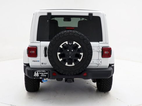 Used 2024 Jeep Wrangler Unlimited Rubicon 4xe image 3