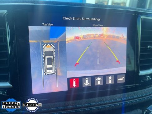 Used 2021 Chrysler Pacifica Touring-L image 7