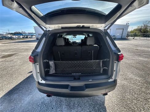 Used 2022 Chevrolet Traverse LT image 25
