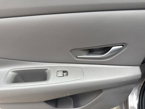 Used 2023 Hyundai Elantra SEL w/ Convenience Package FWD image 17