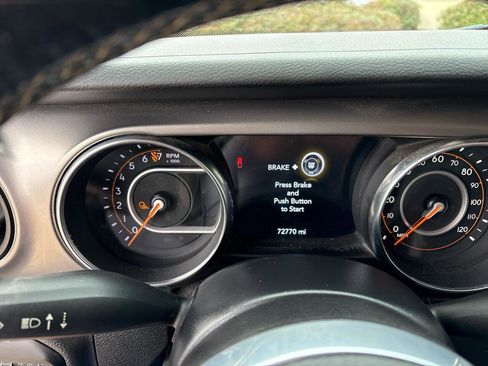 Used 2020 Jeep Gladiator Sport w/ Quick Order Package 24S image 18